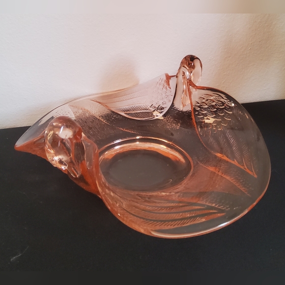 Pink Depression Glass Swon Dish - Picture 3 of 6